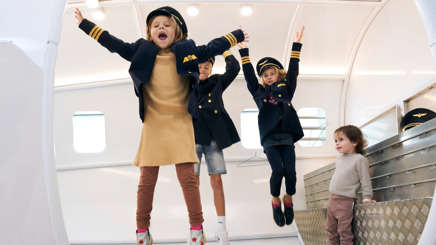 Cockpit Airport Stuttgart