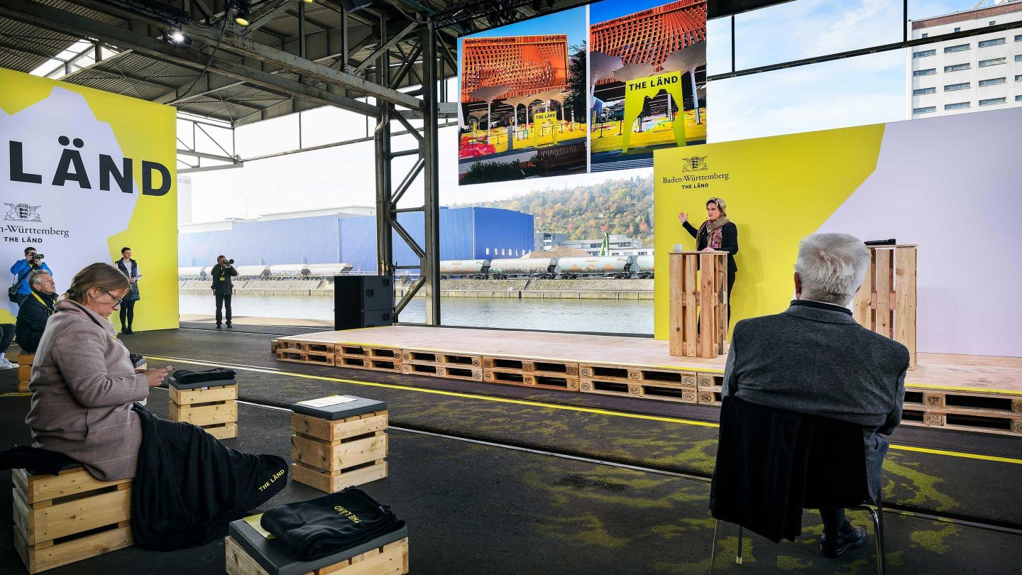 19 Milla The Land 0345