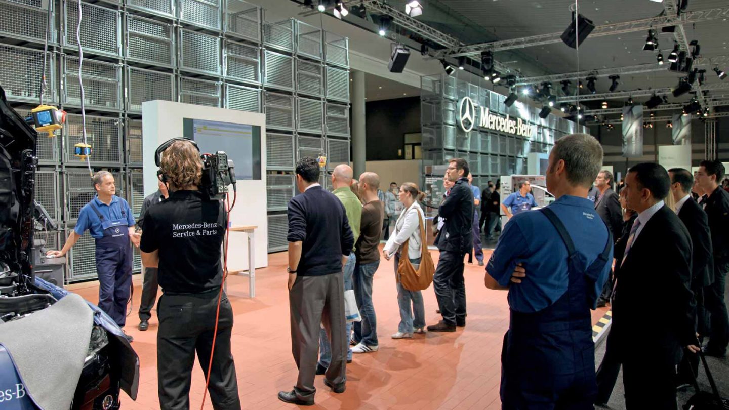 Milla Messeauftritt Mercedes Automechanika 03