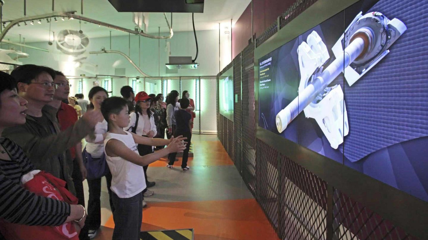 Milla Expo Exponat Gestensteuerung 02